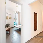 Casa Leonardo Al Gesu By Domusextra * Nápoly